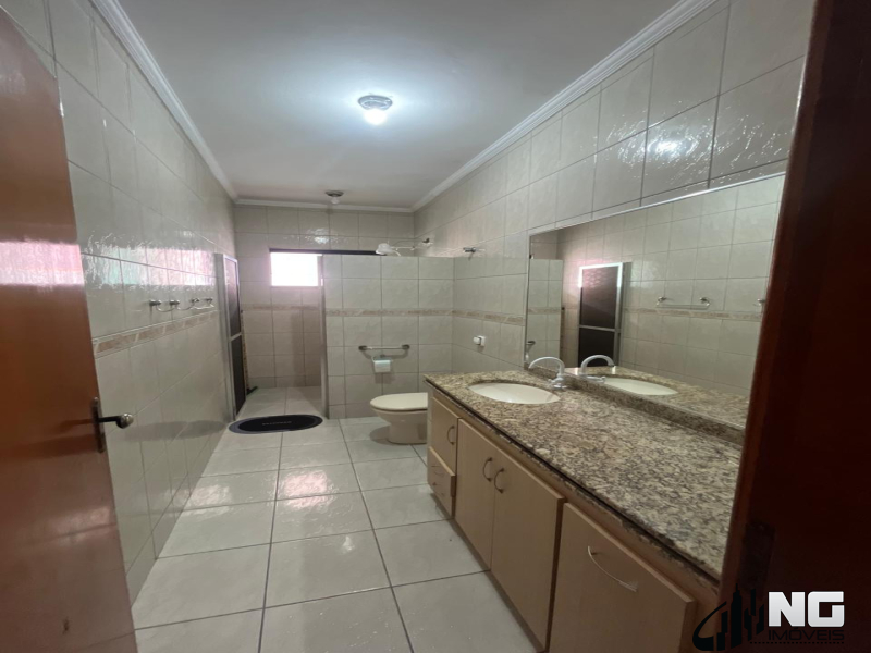 CASA PARA VENDA - PERFEITA OPORTUNIDADE
