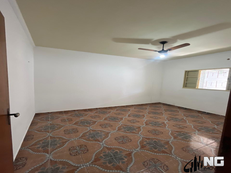 CASA PARA VENDA - PERFEITA OPORTUNIDADE