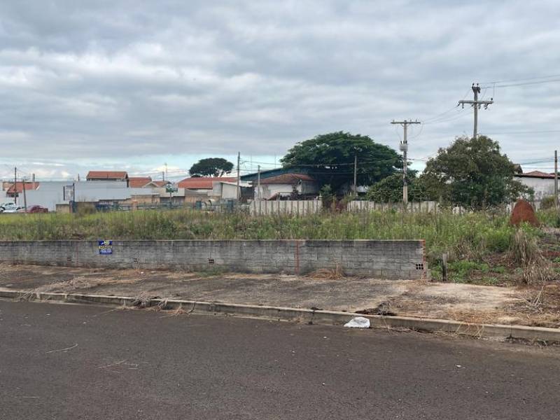 TERRENO A VENDA